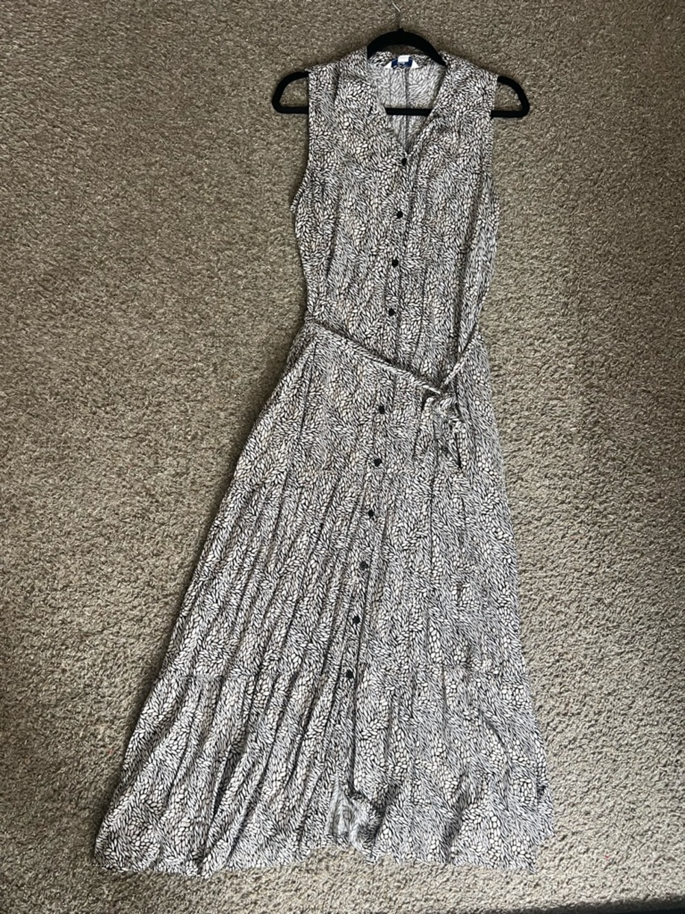 croft & barrow Black and White Sleeveless Button-Front Maxi Dress with Tie Waist